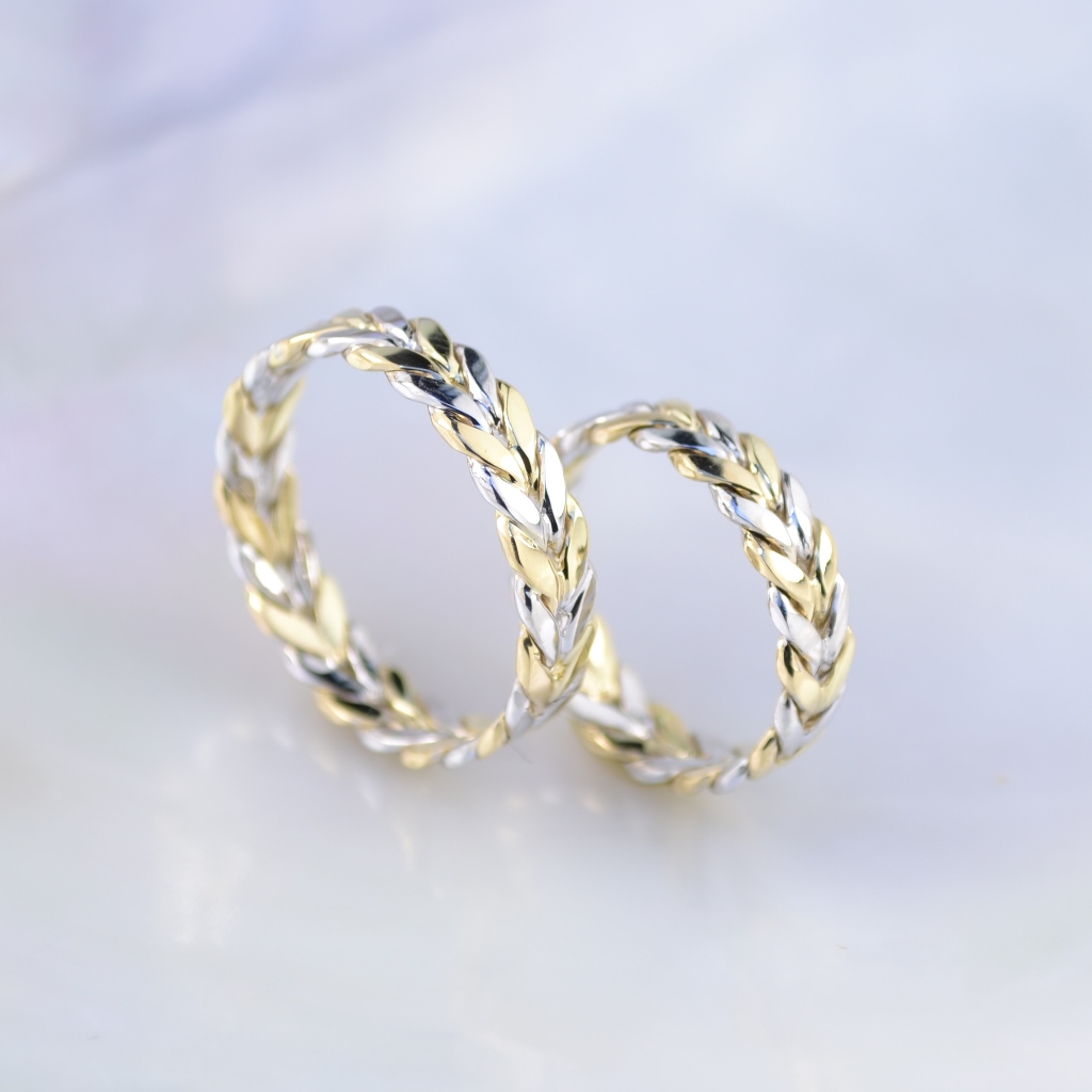 Плетёные обручальные кольца Косички из жёлто-белого золота (Вес пары 6,5 гр.)