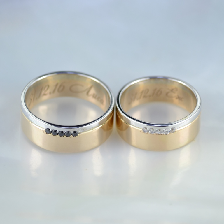 Плоские широкие обручальные кольца из золота с бриллиантами гравировкой имён и даты свадьбы (Вес 14 гр.)