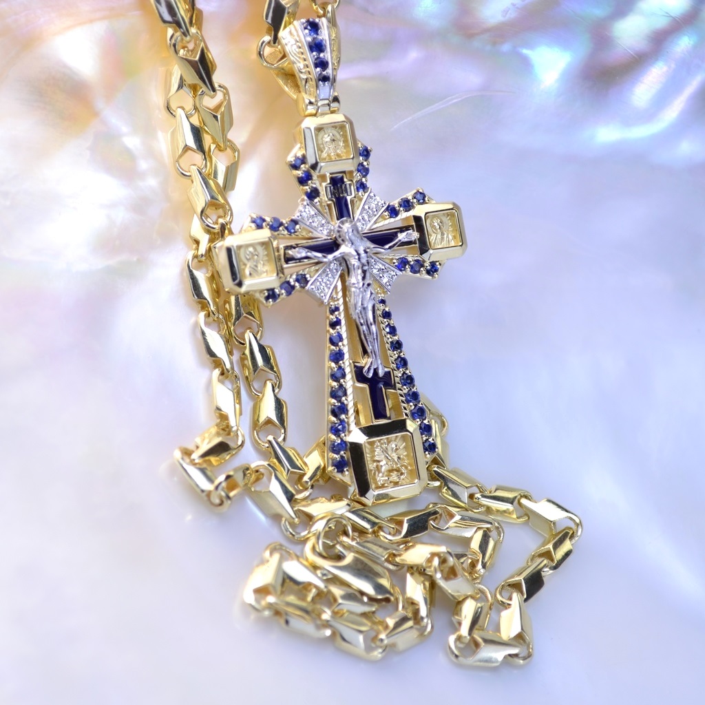 Золотой крест с ликами святых, бриллиантами, сапфирами и эмалью на золотой цепочке плетение Рыбка (Вес: 43 гр.)