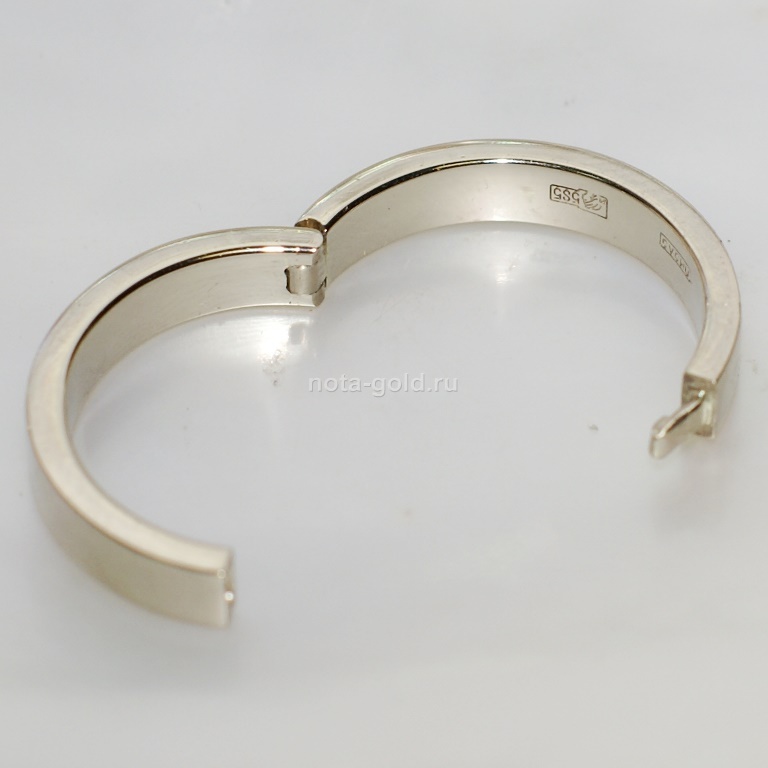 Ювелирная мастерская Nota-Gold изготовила на заказ необычное золотое кольцо.