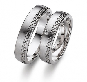 Обручальные кольца с орнаментом и бриллиантом на заказ (Вес пары: 12 гр.)
