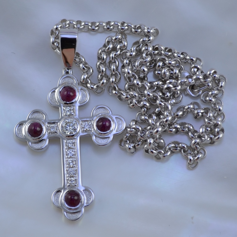 Комплект крест с цепочкой из белого золота, бриллиантами и рубинами (Вес: 43 гр.)
