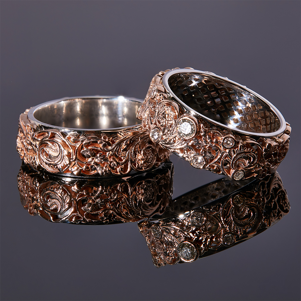 Обручальные кольца с вензелями из красно-белого золота с бриллиантами (Вес пары: 19,6 гр.)