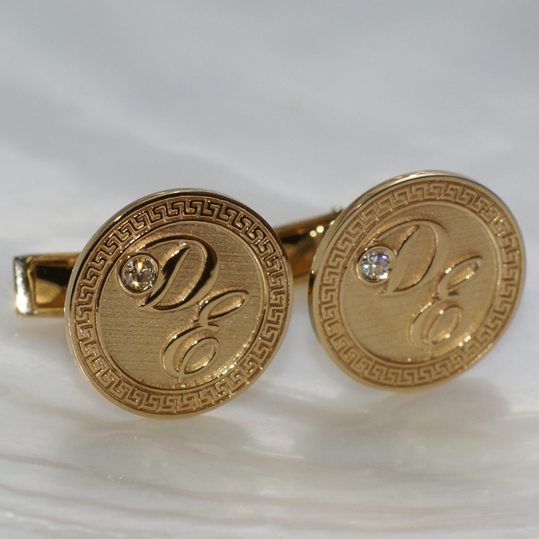 Золотые запонки из красного золота с инициалами и бриллиантами на заказ (Вес пары: 9,5 гр.)