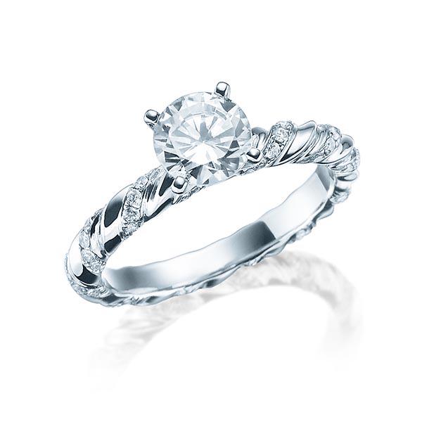 Витое женское кольцо из белого золота с одним крупным бриллиантом и шестьюдесятью мелкими 0,83 карат (Вес: 3,5 гр.)