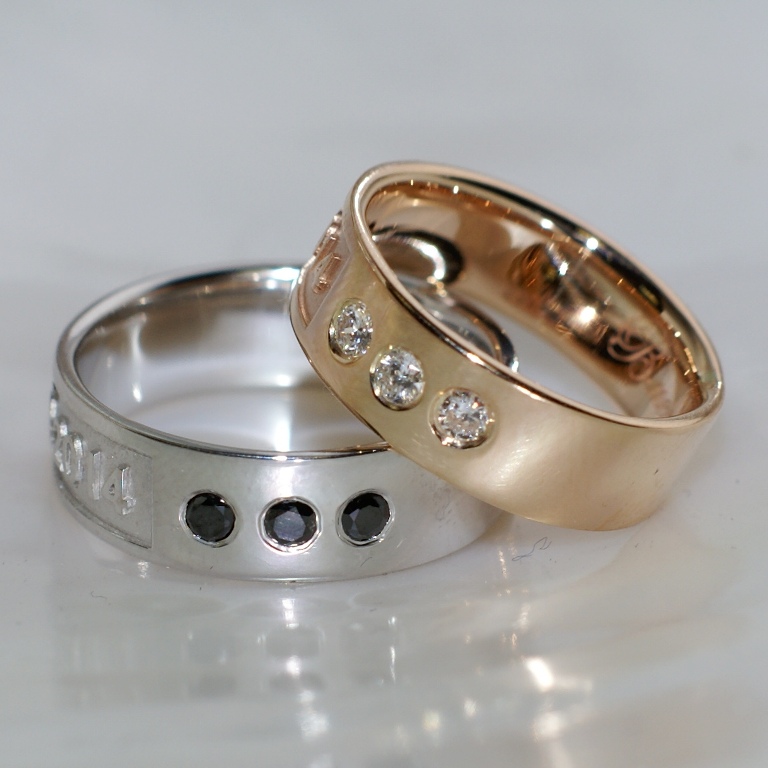 Обручальные кольца с гравировкой и бриллиантами на заказ (Вес пары: 15 гр.)