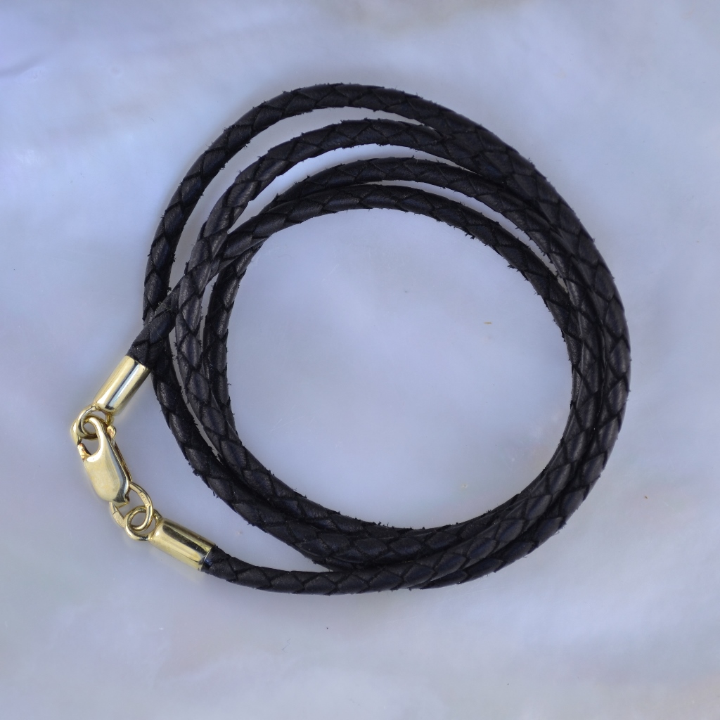 Кожаный шнурок-гайтан плетёный с замком из жёлтого золота (Вес: 2 гр.)