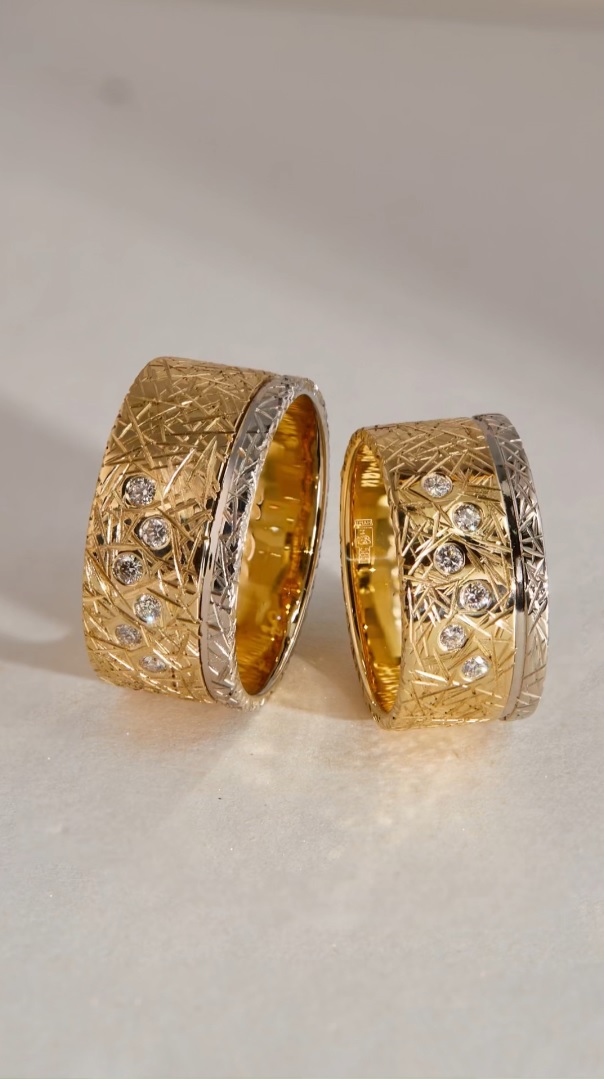 Коллекция эксклюзивных золотых обручальных колец с бриллиантами