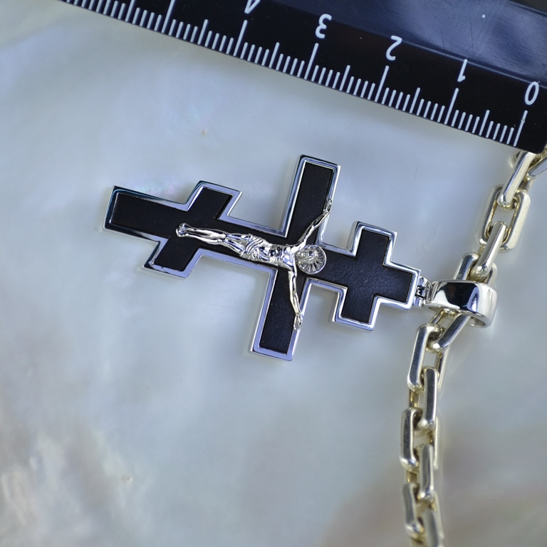 Большой мужской крест с чёрной эмалью из белого золота (Вес: 18 гр.)