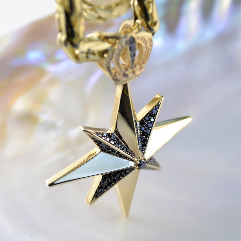 Золотая подвеска Звезда с чёрными бриллиантами и короной на цепочке плетения Лисий хвост (Вес: 19,5 гр.)