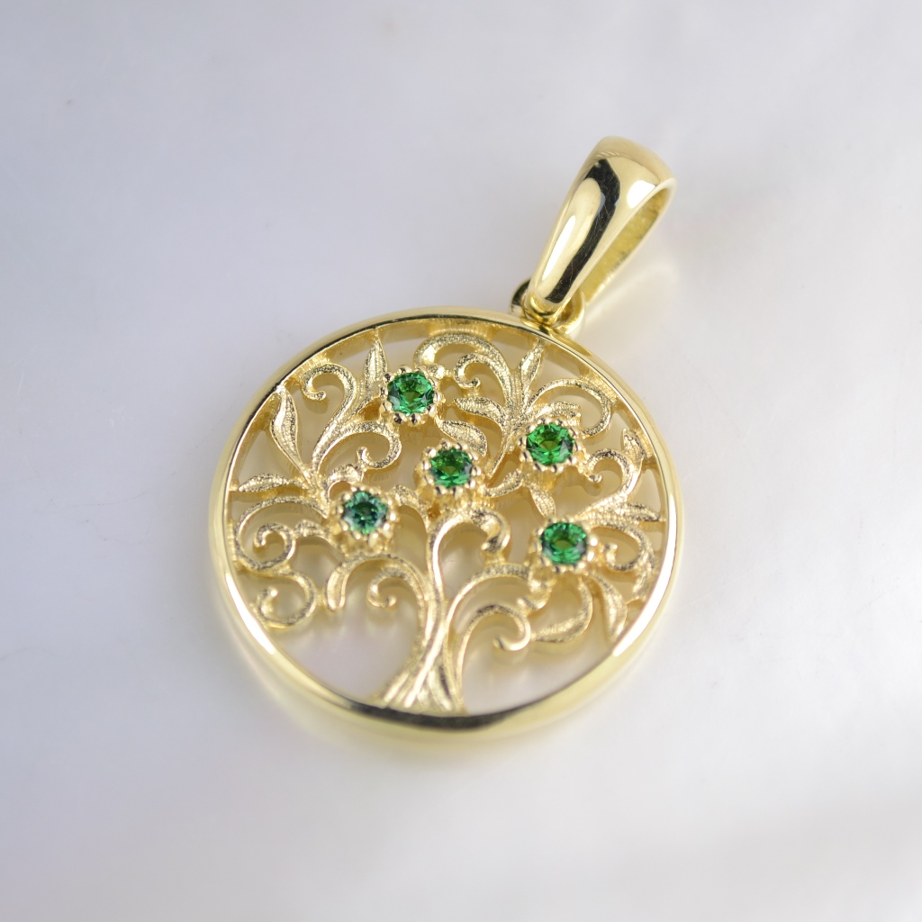 Ажурный золотой медальон Дерево жизни с изумрудами (Вес: 3,5 гр.)
