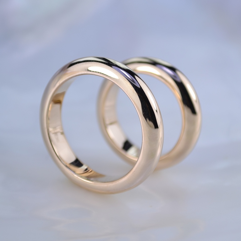 Гладкое классическое обручальное кольцо бублик из красного золота (Вес пары: 20 гр.)