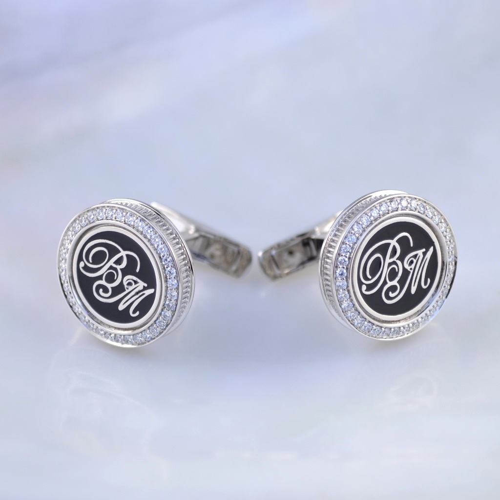 Именные золотые запонки из белого золота с бриллиантами и инициалами ...