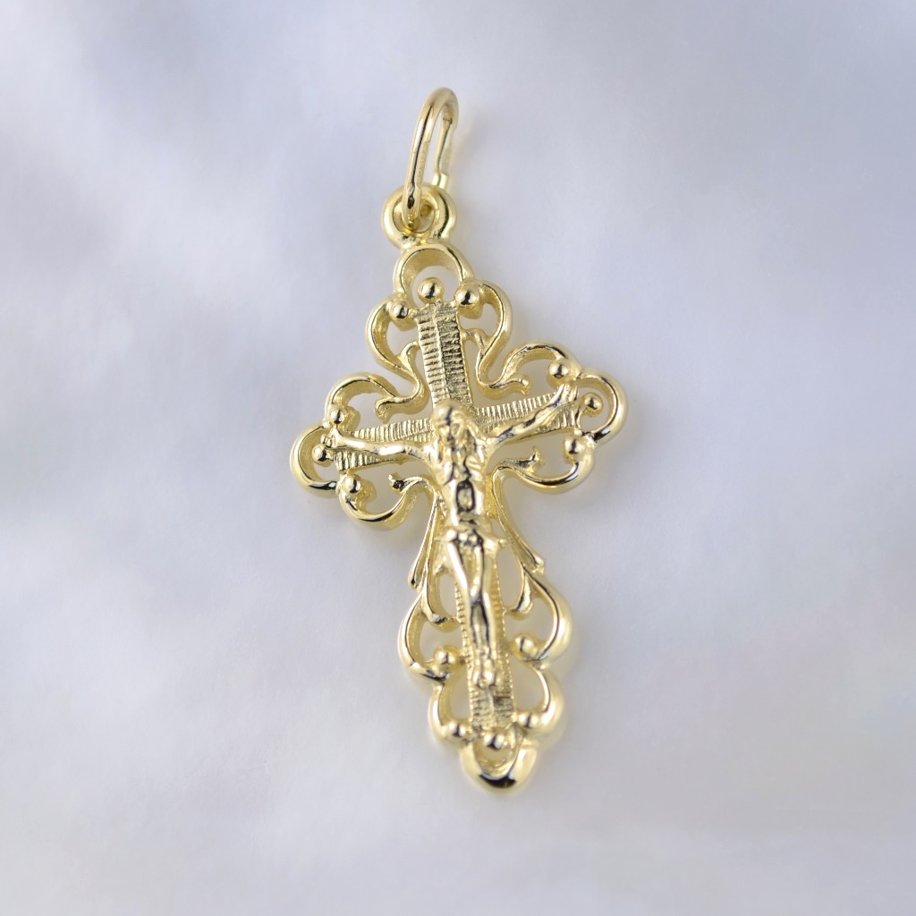 Ажурный золотой крестик из жёлтого золота с распятием (Вес 2 гр.)