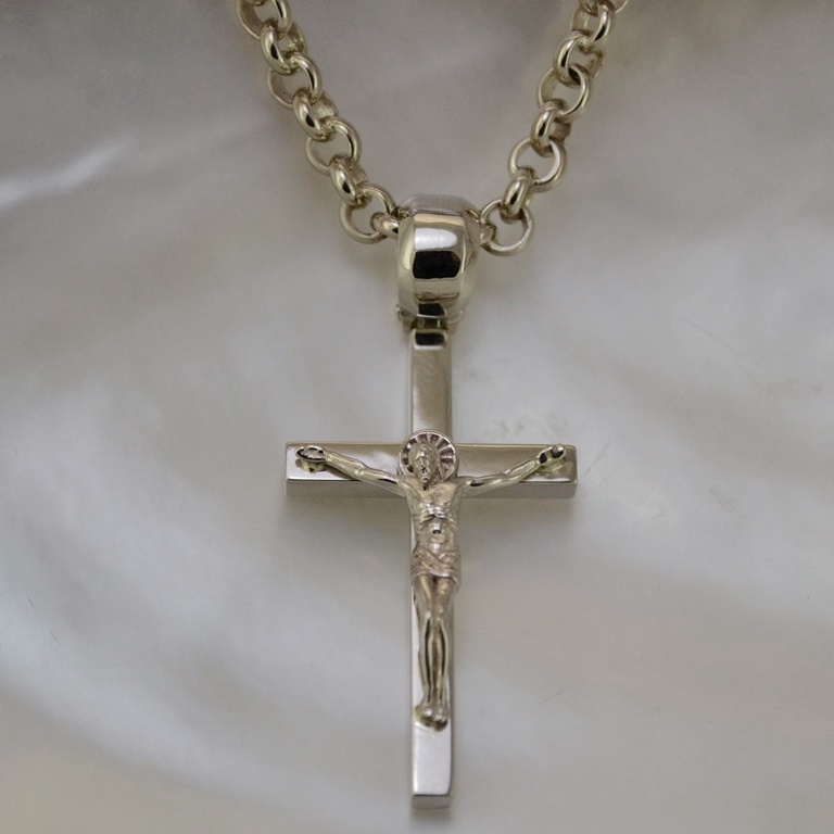 Нательный крест из белого золота на заказ (Вес: 5 гр.)