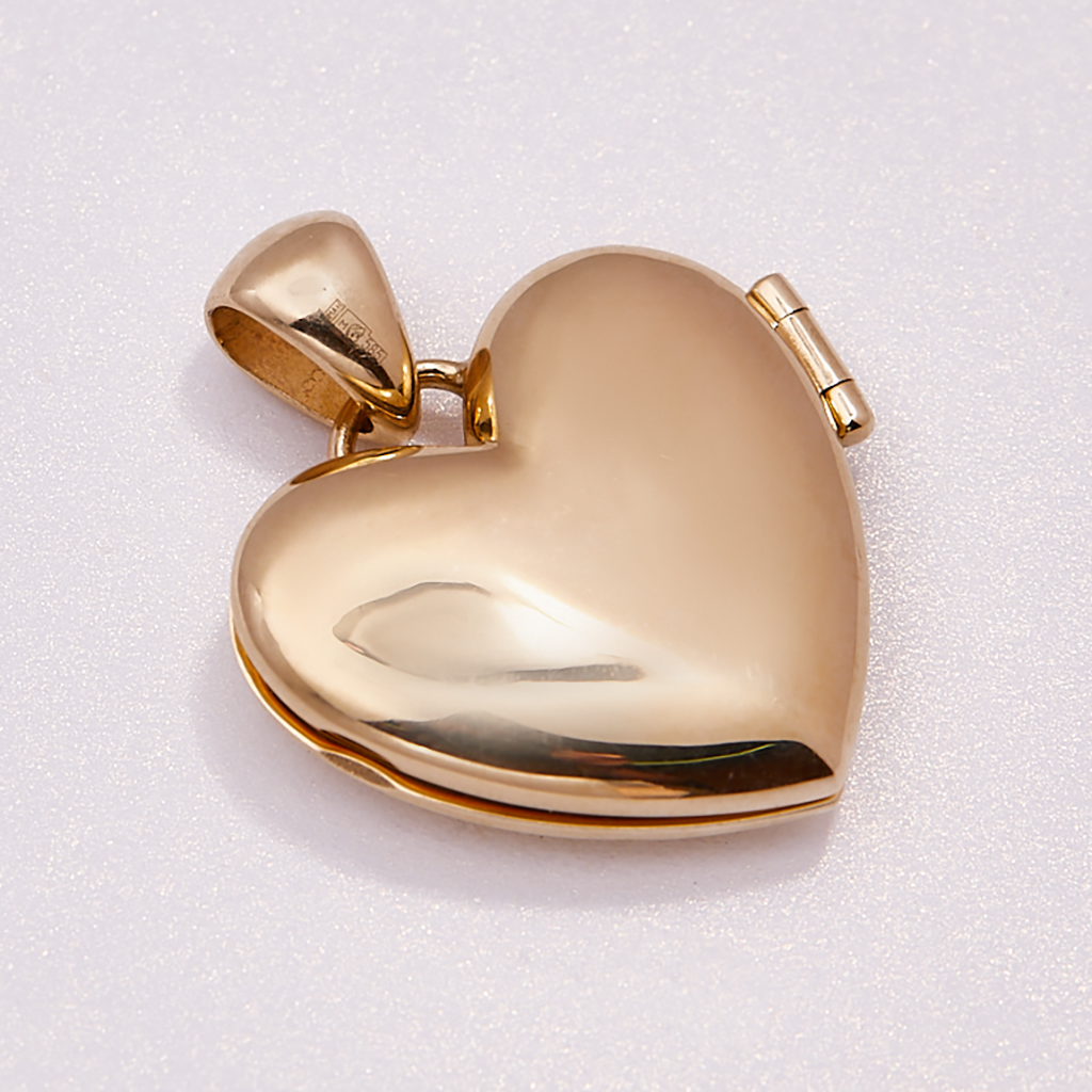 Открывающийся кулон медальон в форме сердца из золота с бриллиантами и фотографией внутри (Вес: 17,5 гр.)