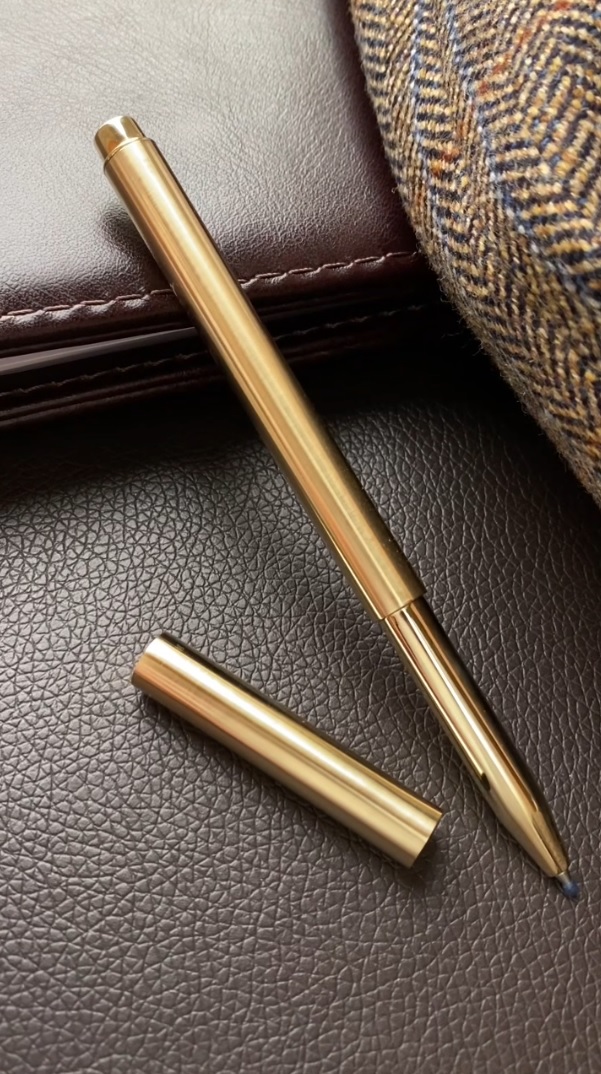 Сувенирная ручка из золота 585 пробы в подарок