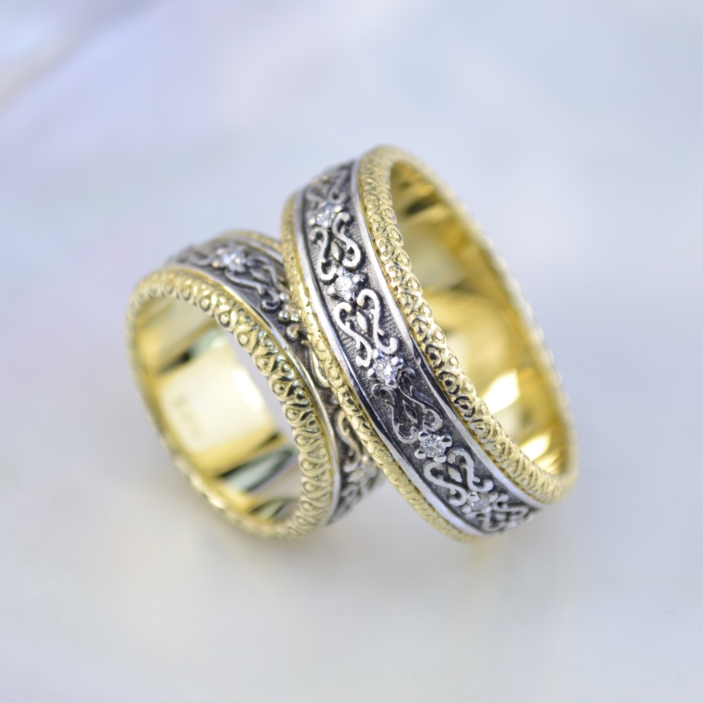Винтажные обручальные кольца из жёлтого золота с чернением и бриллиантами (Вес пары 16,5 гр.)