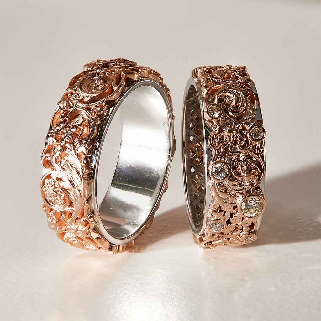 Обручальные кольца с вензелями из красно-белого золота с бриллиантами (Вес пары: 19,6 гр.)