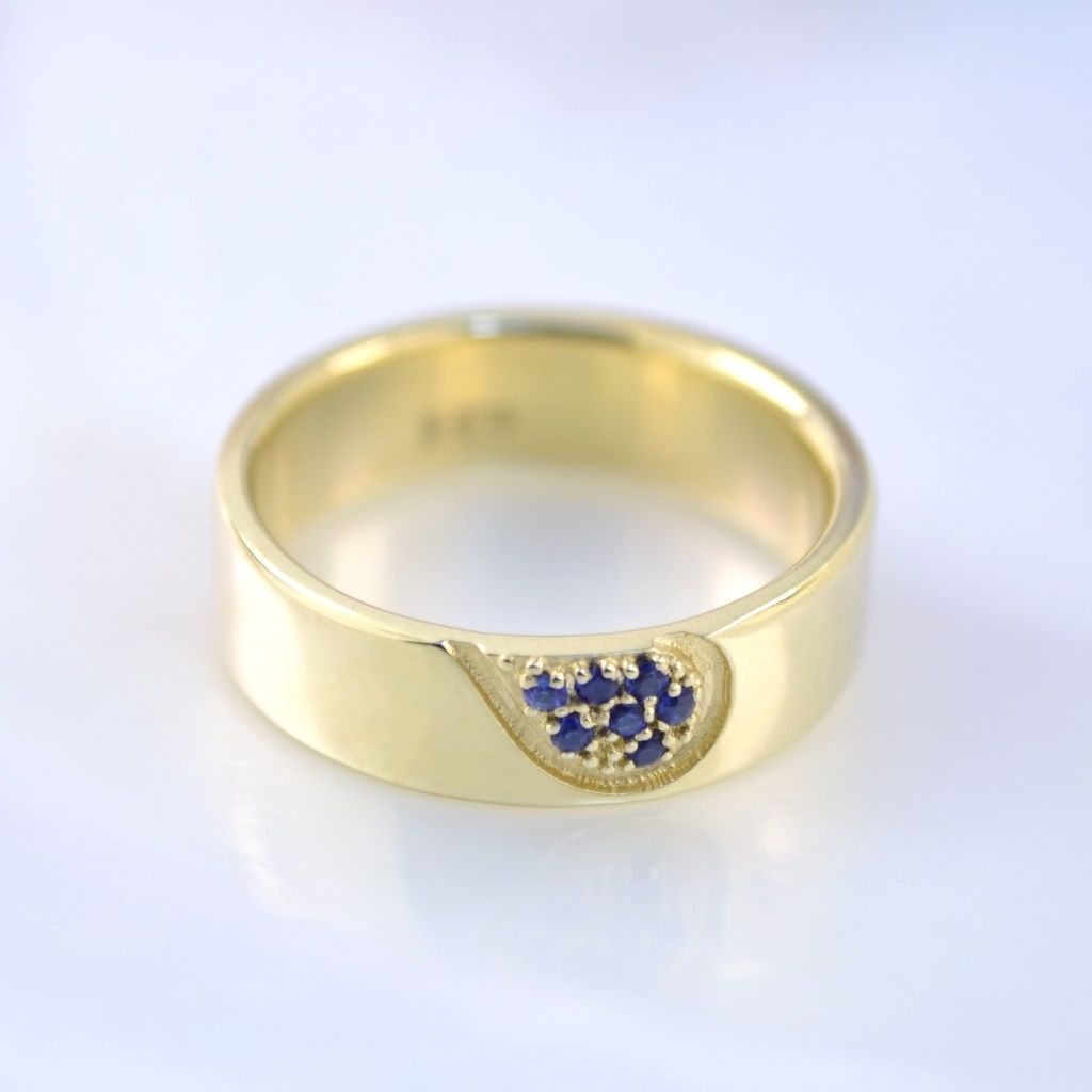 Мужское кольцо из жёлтого золота с сапфирами на заказ (Вес 5,5 гр.)