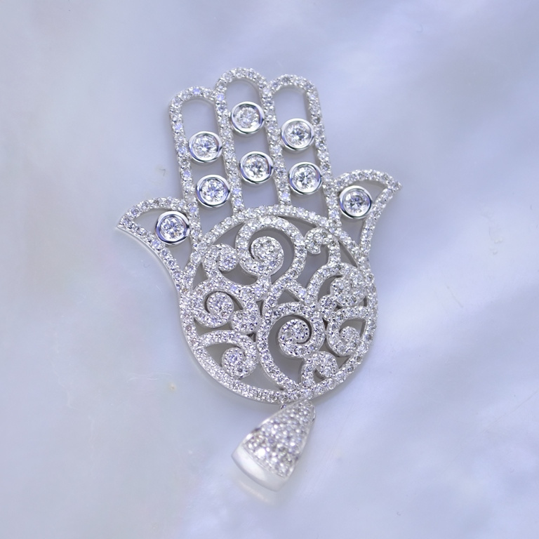 Подвеска кулон Рука Фатимы - Хамса из белого золота с бриллиантами (Вес: 7 гр.)
