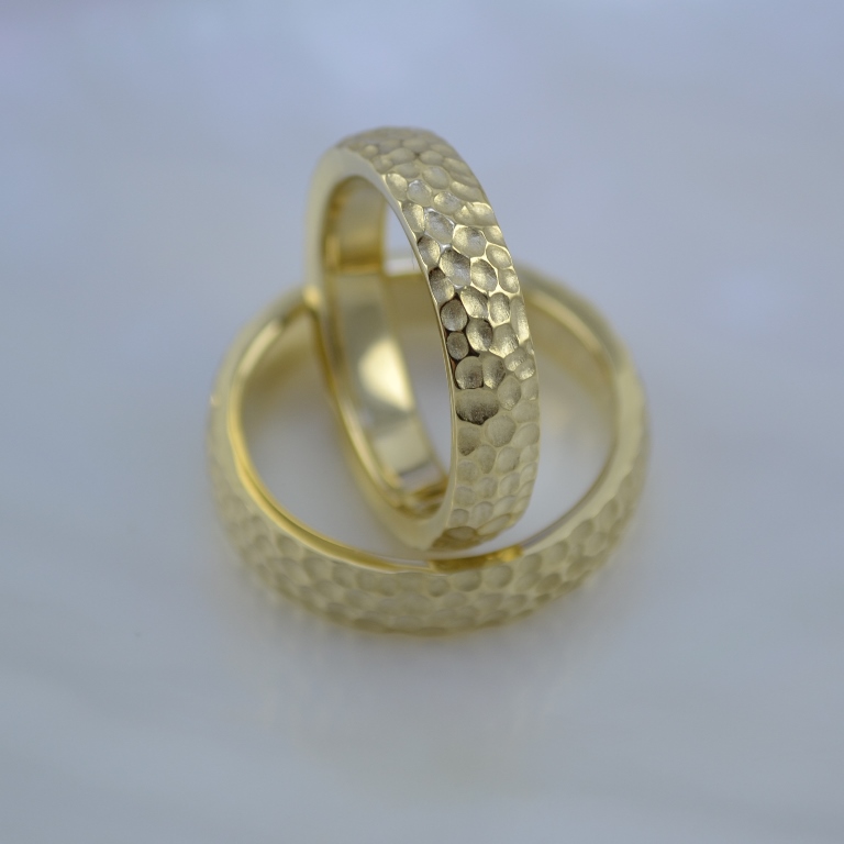 Необычные фактурные обручальные кольца с матовым эффектом (Вес пары: 16 гр.)