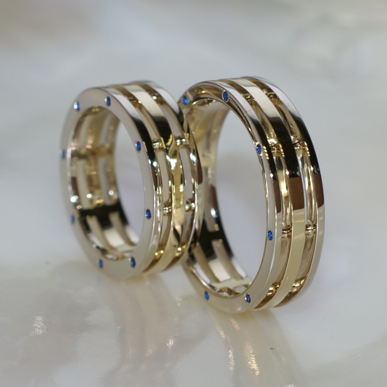 Парные обручальные кольца с сапфирами на заказ (Вес пары: 19 гр.)