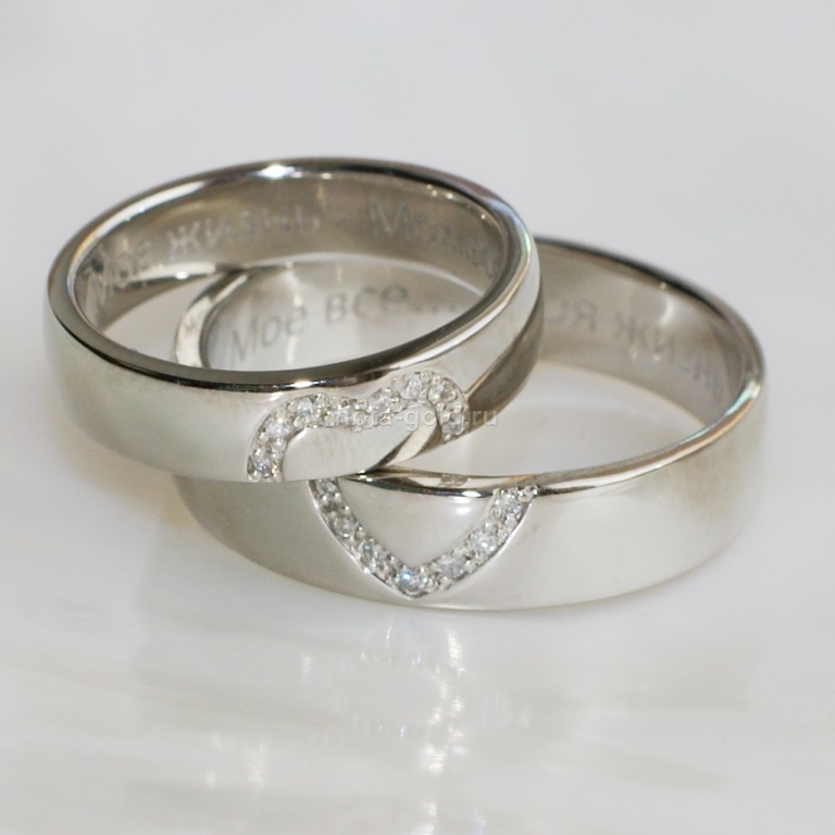 Ювелирная мастерская Nota-Gold изготовила на заказ обручальные кольца из белого золота.