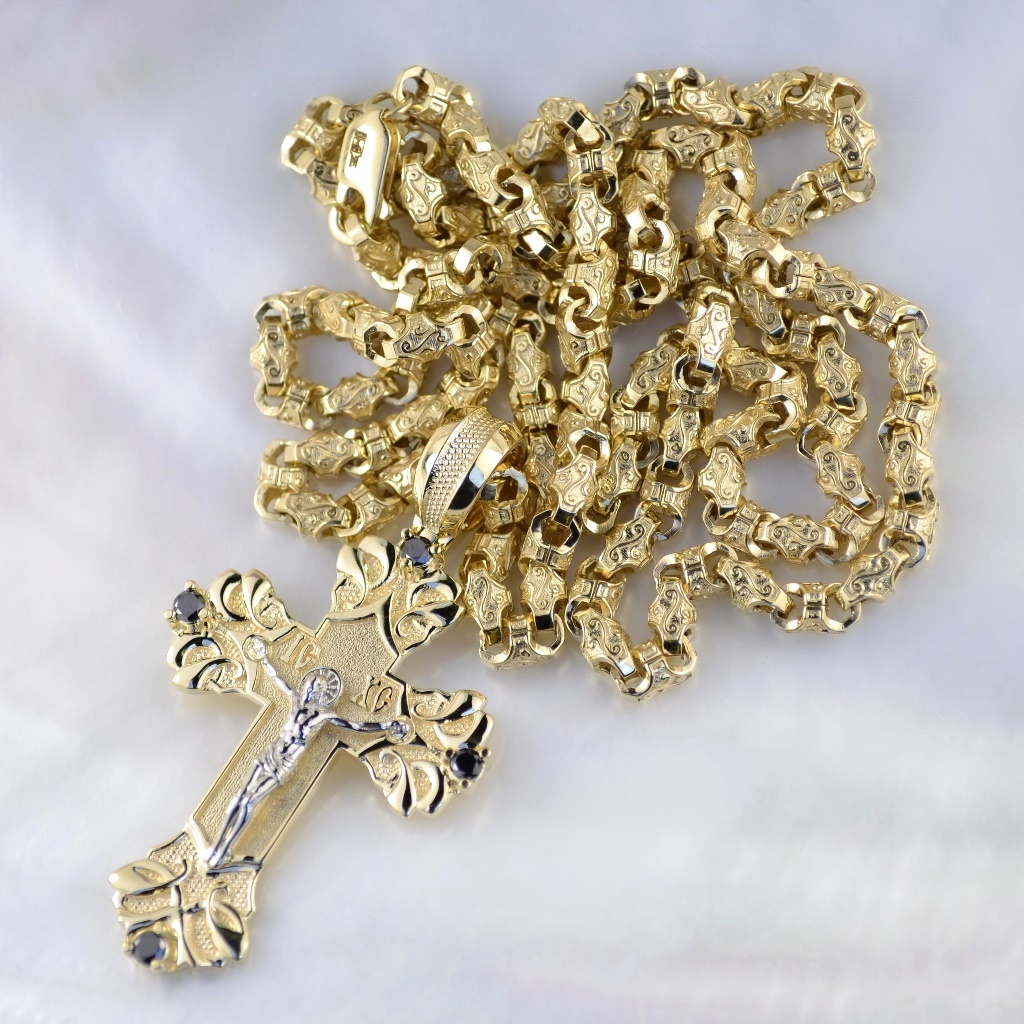 Нательный крест из жёлто-белого золота с бриллиантами на цепочке плетение Краб Малый (Вес: 51,5 гр.)