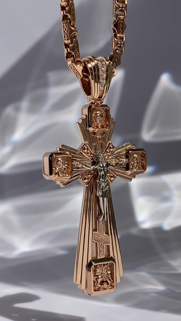 Православные золотые нательные крестики и иконки на цепочках