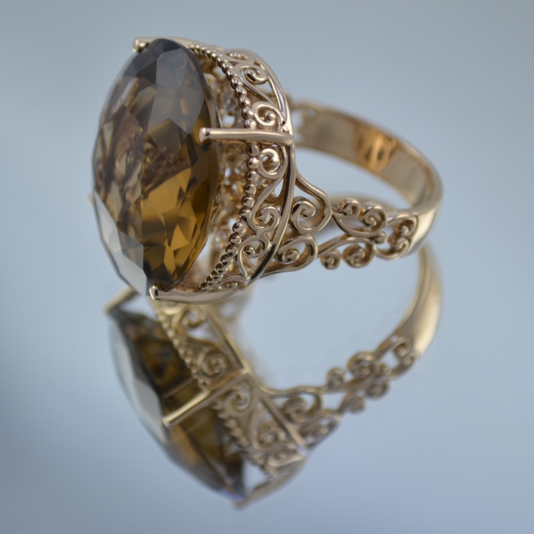 Кольцо с раухтопазом 20мм и бриллиантами  (Вес: 9 гр.)