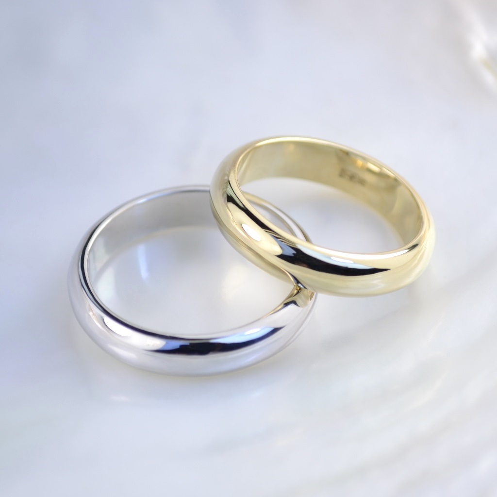 Классические обручальные кольца из жёлтого и белого золота (Вес пары 14,5 гр.)