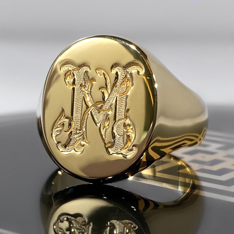Мужская печатка с вензелем М из желтого золота
