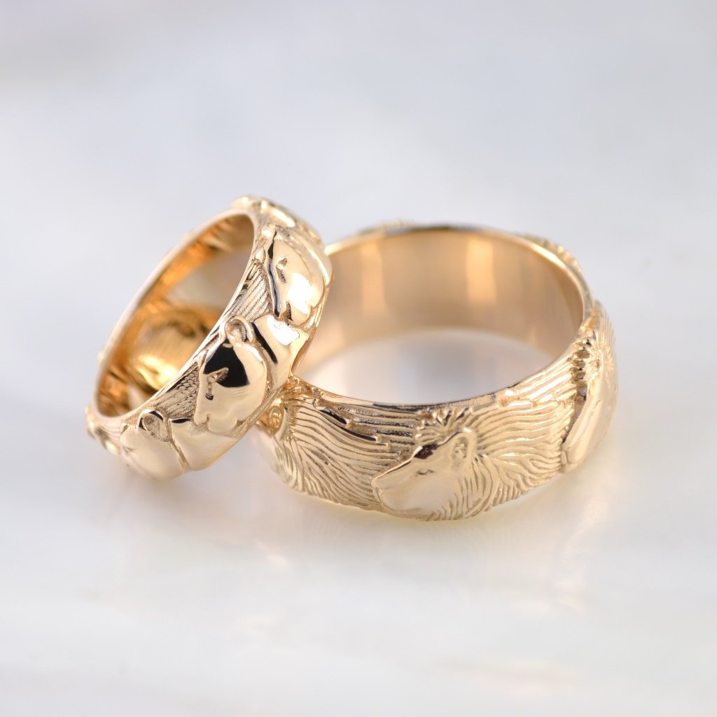 Обручальные кольца из красного золота с львами и львицами на заказ (Вес пары:25 гр.)