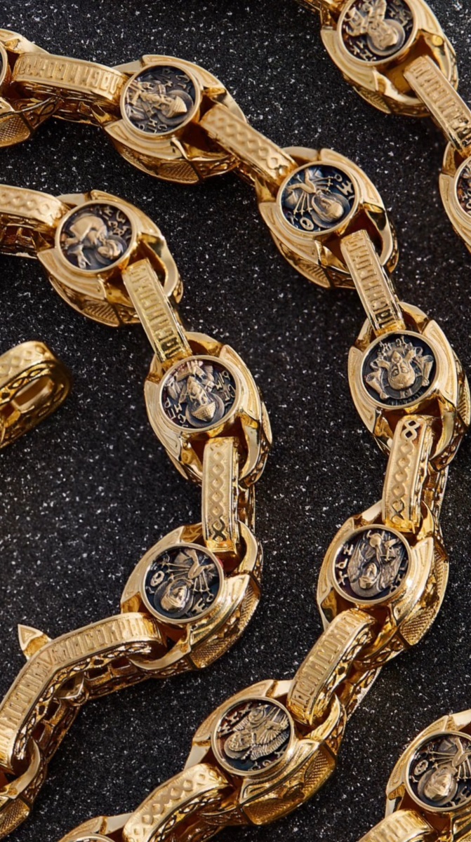 Православная цепь из желтого золота с ликами святых