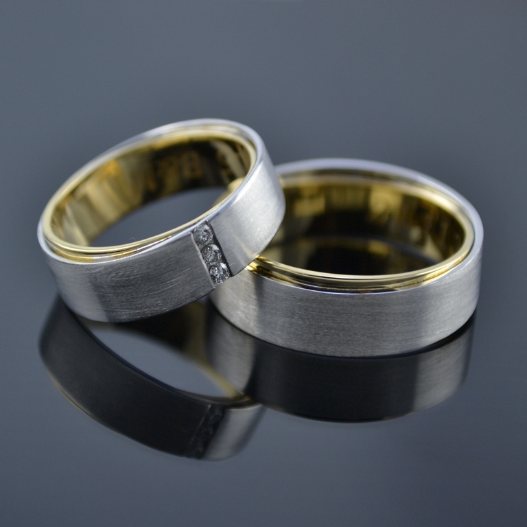Необычные обручальные кольца асимметрия с бриллиантами на заказ (Вес пары: 16 гр.)