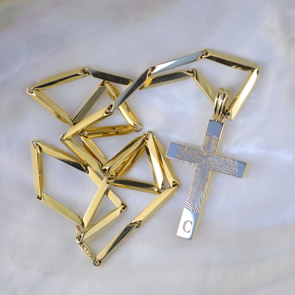 Нательный золотой крест с отпечатком на цепочке плетение Санрэй (Вес: 33,5 гр.)