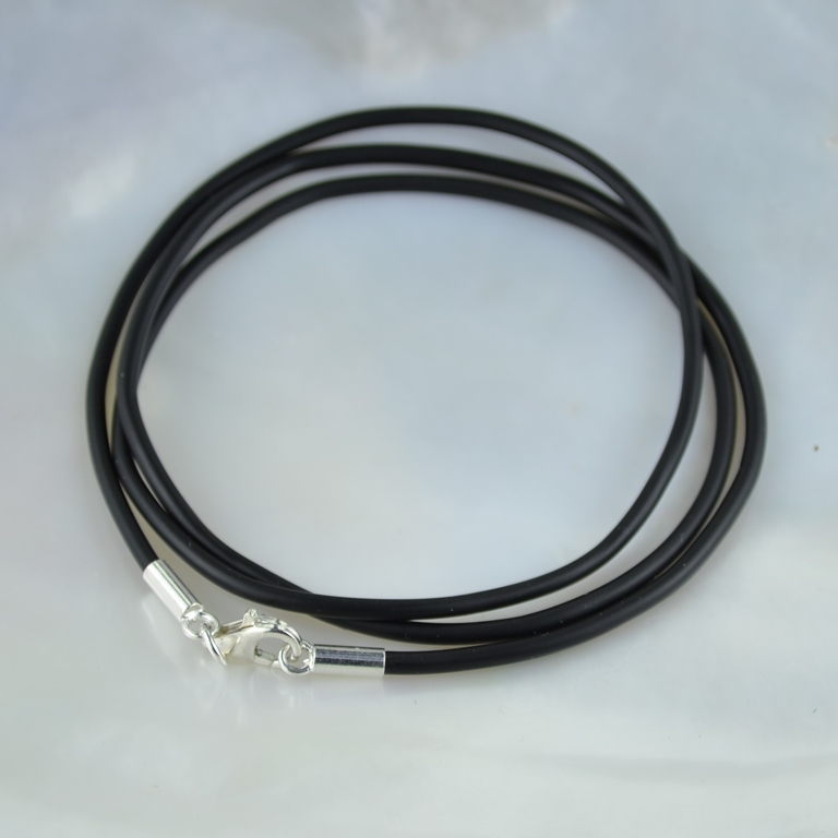 Каучуковый шнурок на шею для крестика или подвески с серебряным замком