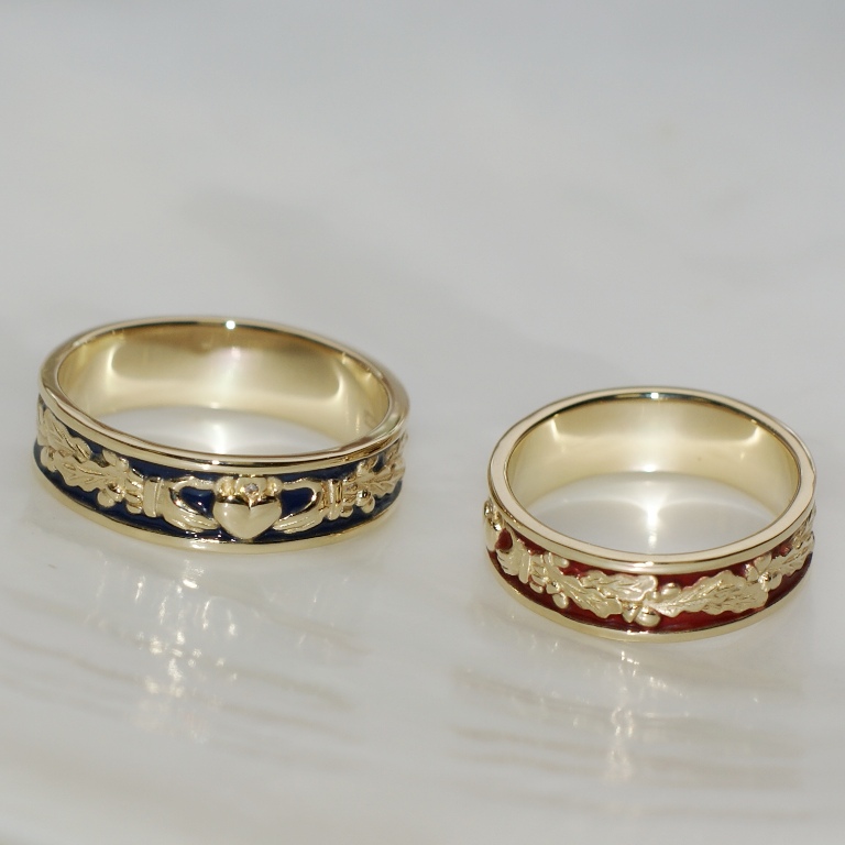 Кладдахские обручальные кольца из золота с эмалью двух цветов (Вес пары: 11 гр.)