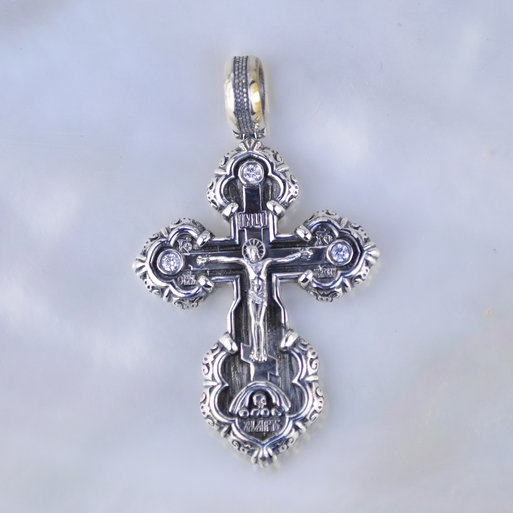 Мужской нательный крест из серебра с чернением и бриллиантами (Вес 12 гр.)