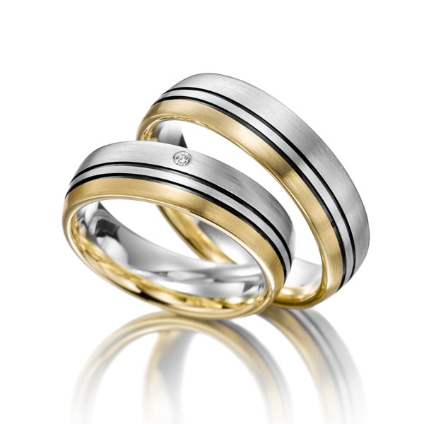 Двухцветные обручальные кольца с чернением на заказ (Вес пары: 12 гр.)