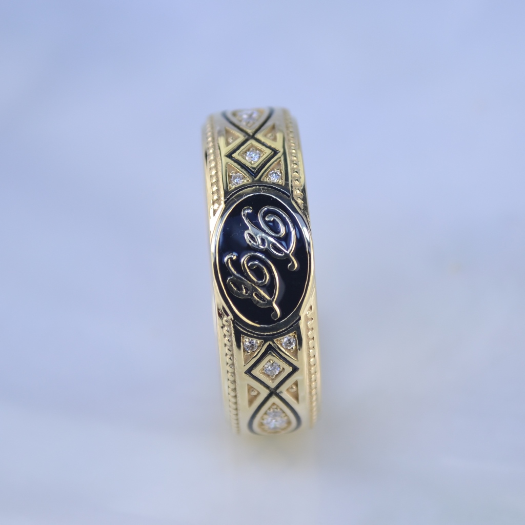 Мужское кольцо Поколение с инициалами, черной эмалью и бриллиантами (Вес: 11 гр.)