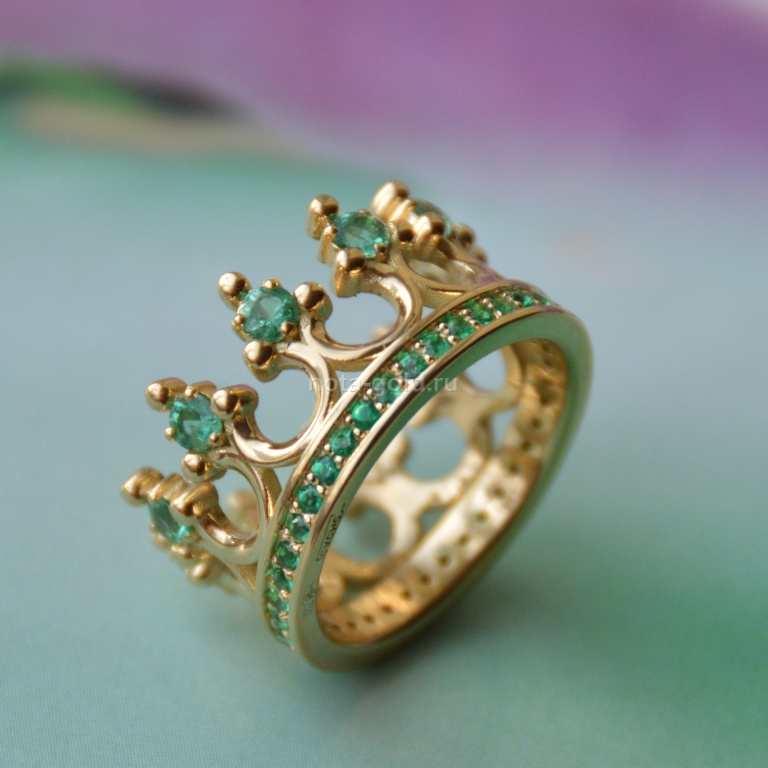 Ювелиры мастерской Nota-Gold изготовили на заказ женское кольцо.