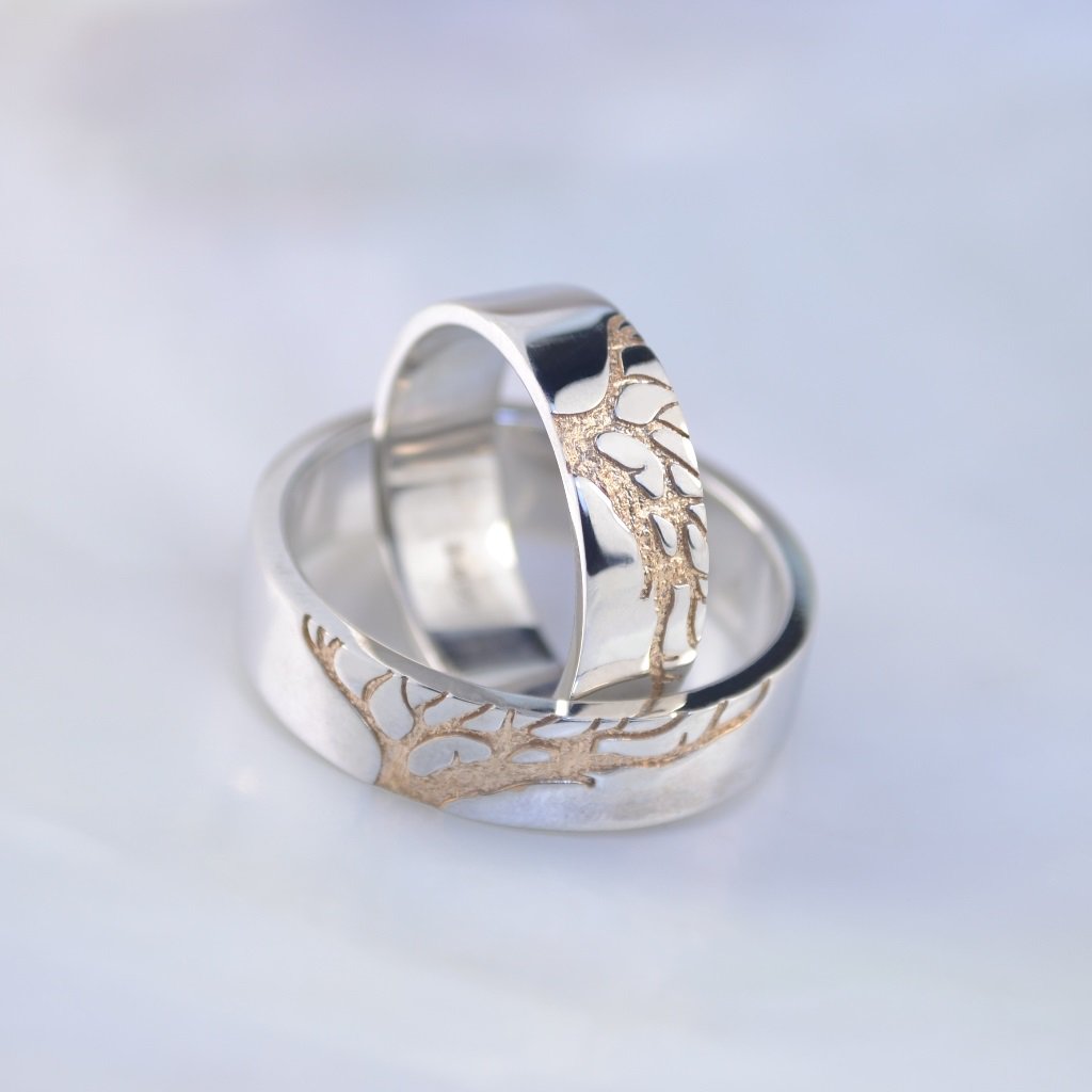 Обручальные кольца из двух видов золота с изображением деревьев (Вес пары 14,5 гр.)