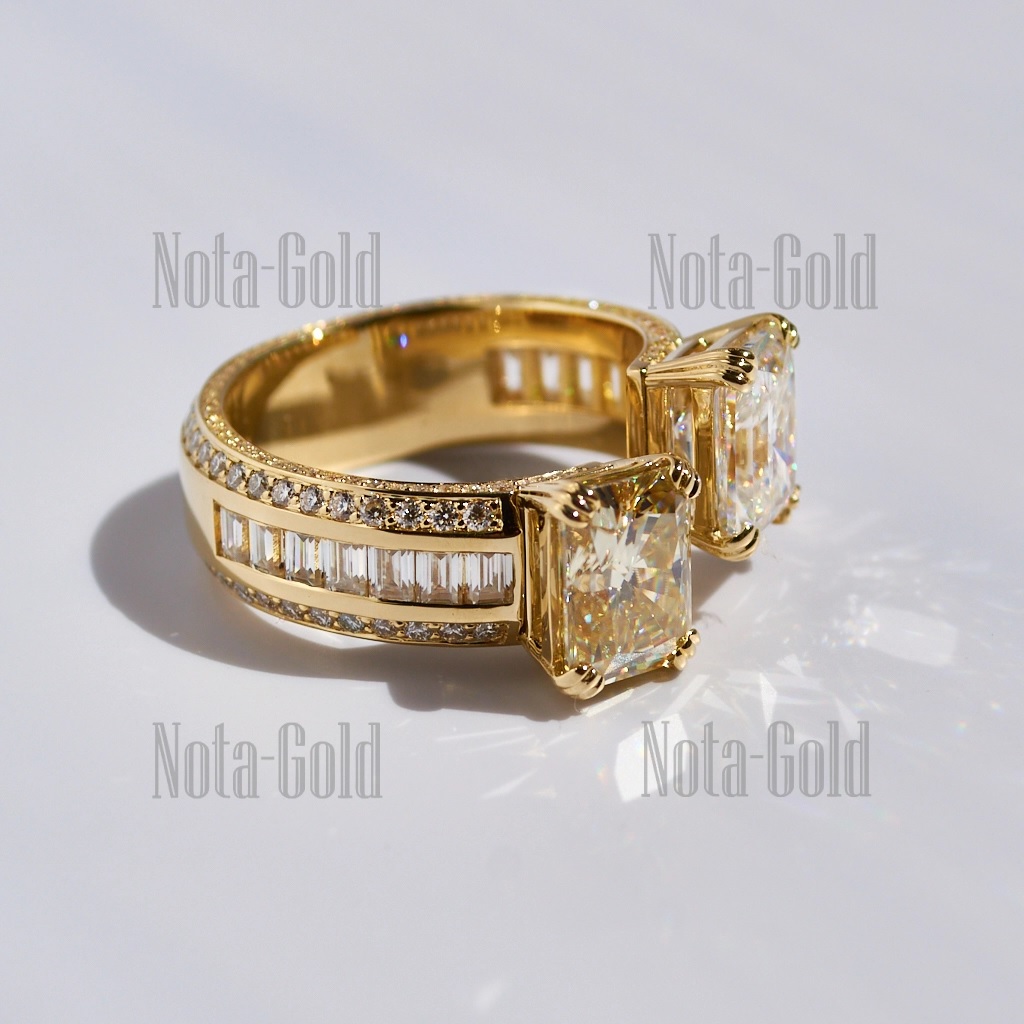 Безразмерное кольцо перстень из красного золота с муассанитами