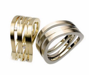 Волнообразные необычные обручальные кольца  на заказ (Вес пары: 20 гр.)