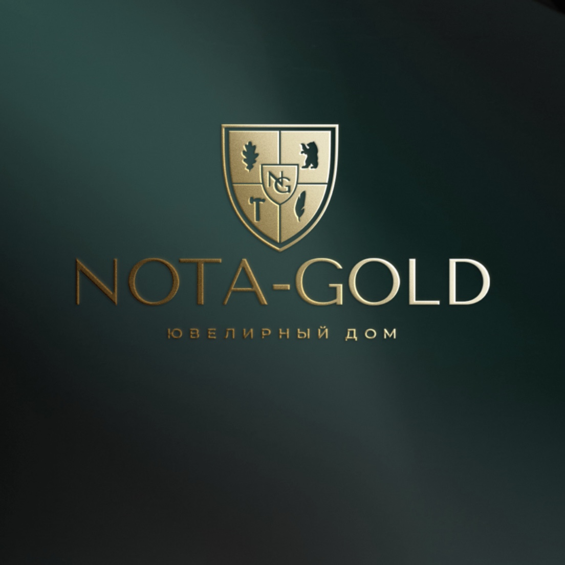 Женская печатка с бриллиантами из золота с эмалью