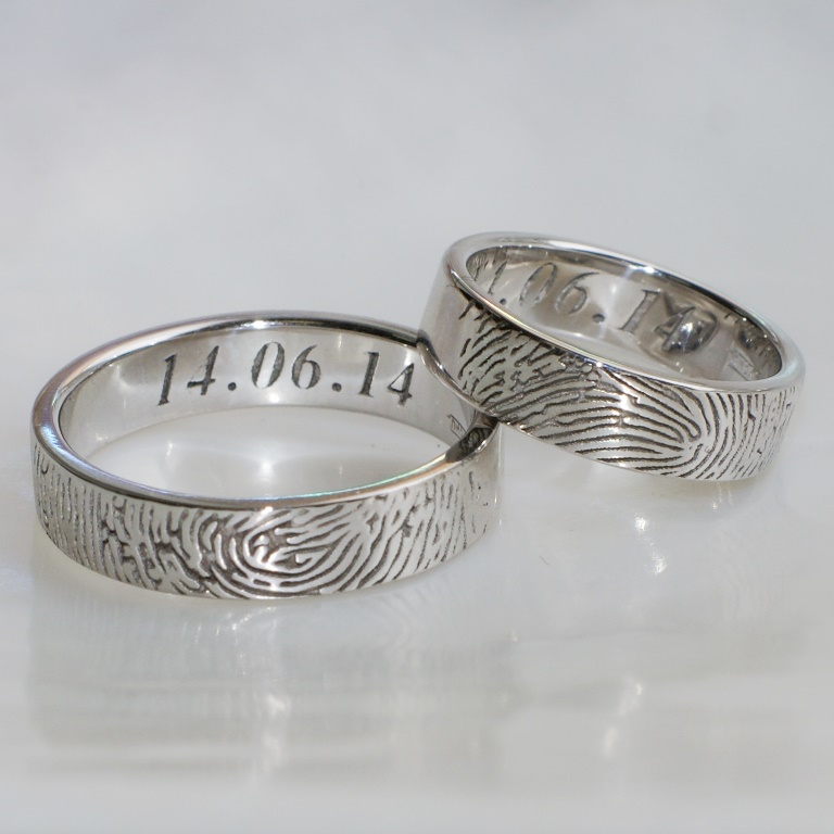 Обручальные кольца с отпечатком пальца с чернением и гравировкой на заказ (Вес пары: 15гр.)