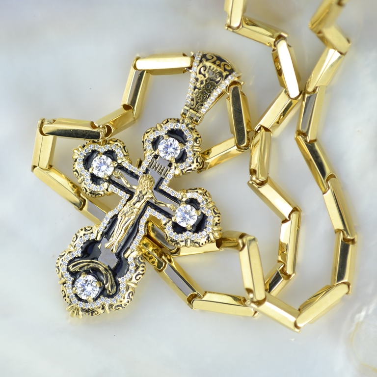 Крест с эмалью, чернением и бриллиантами на цепочке плетения Грань из жёлтого золота (Вес: 129 гр.)