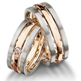 Двухцветные обручальные кольца с бриллиантом на заказ (Вес пары: 15 гр.)